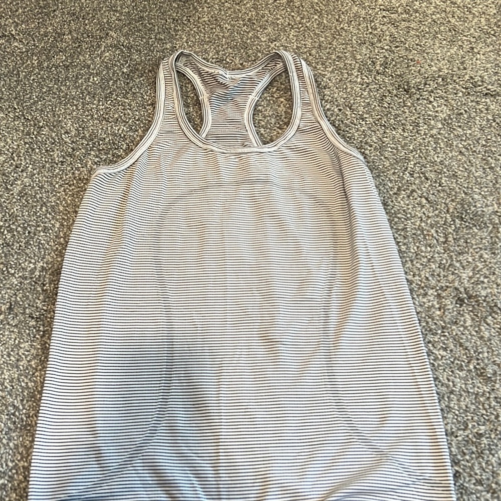 Lululemon tank